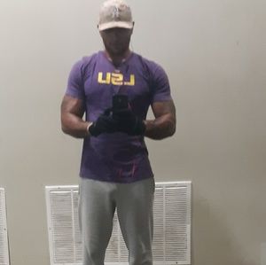 Meet your Posher, Travis